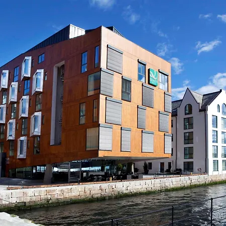 Hotel Quality Waterfront 4*