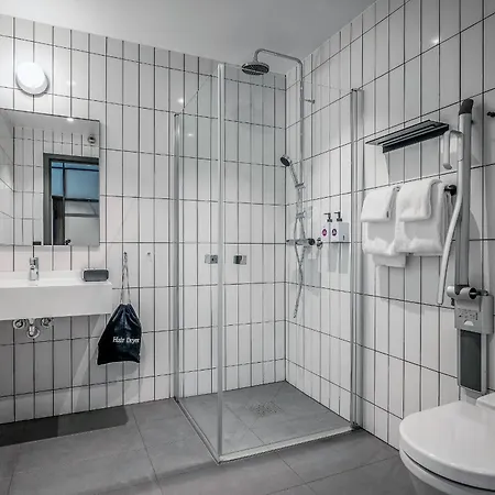 Hotel Quality Waterfront 4*