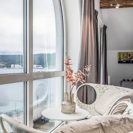 Hotel Quality Waterfront 4*
