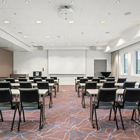 Quality Waterfront Hotel