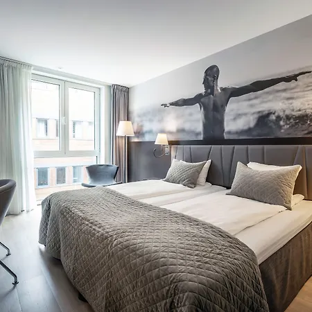 Quality Waterfront Hotel