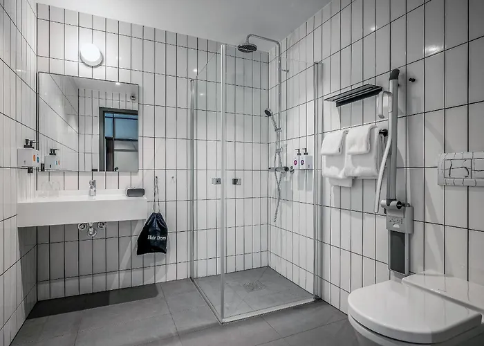 Hotel Quality Waterfront 4*