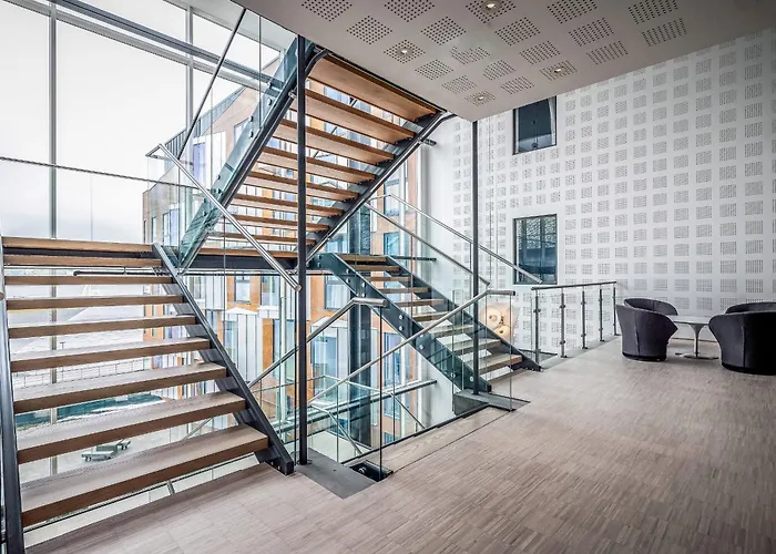 Quality Waterfront Hotel 4*