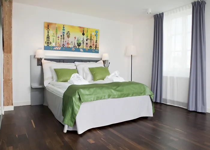 Quality Waterfront Hotel