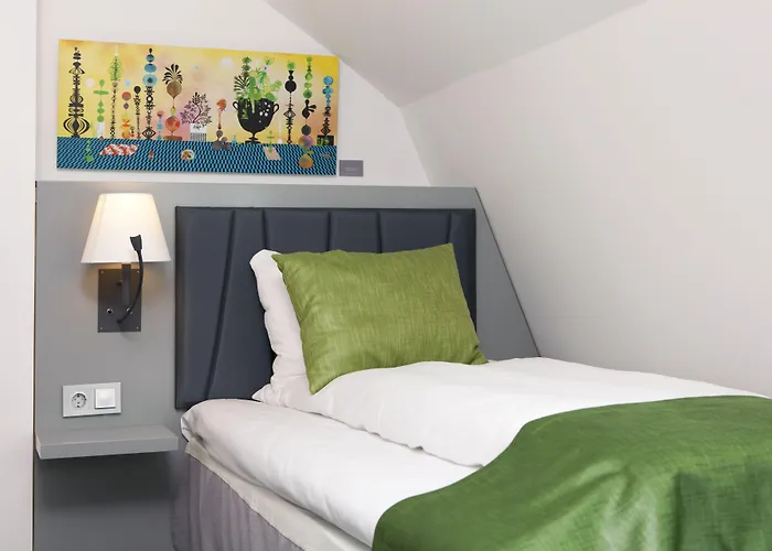 Quality Waterfront Hotel