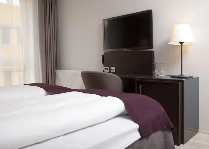 Quality Waterfront Hotel