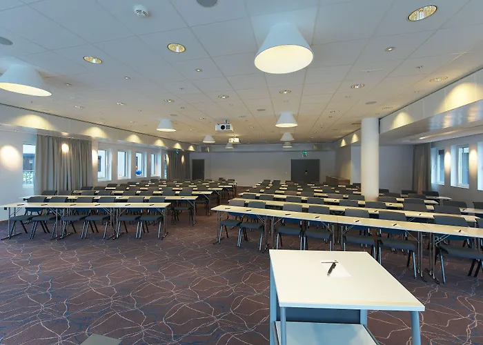 Hotel Quality Waterfront 4*