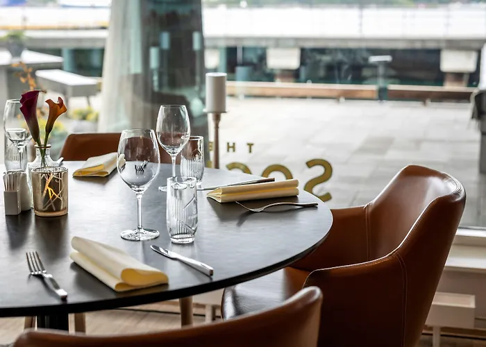 Hotel Quality Waterfront 4*