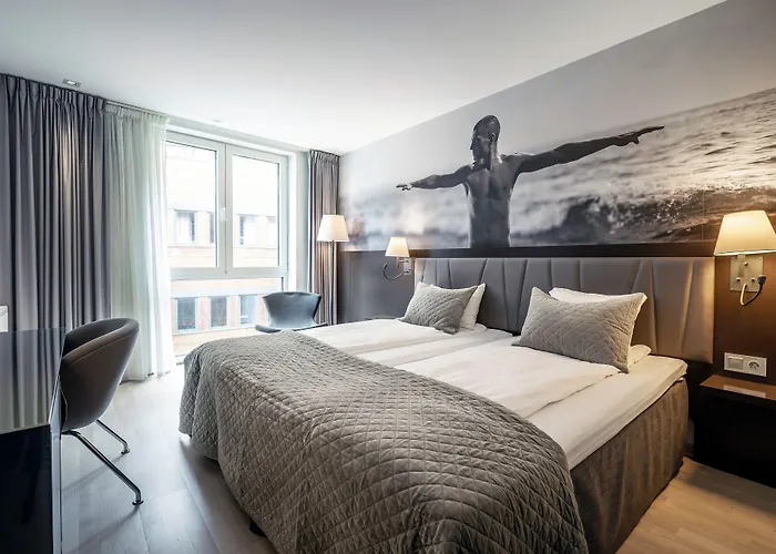 Quality Waterfront Hotel