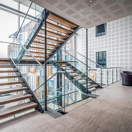 Quality Waterfront Hotel 4*